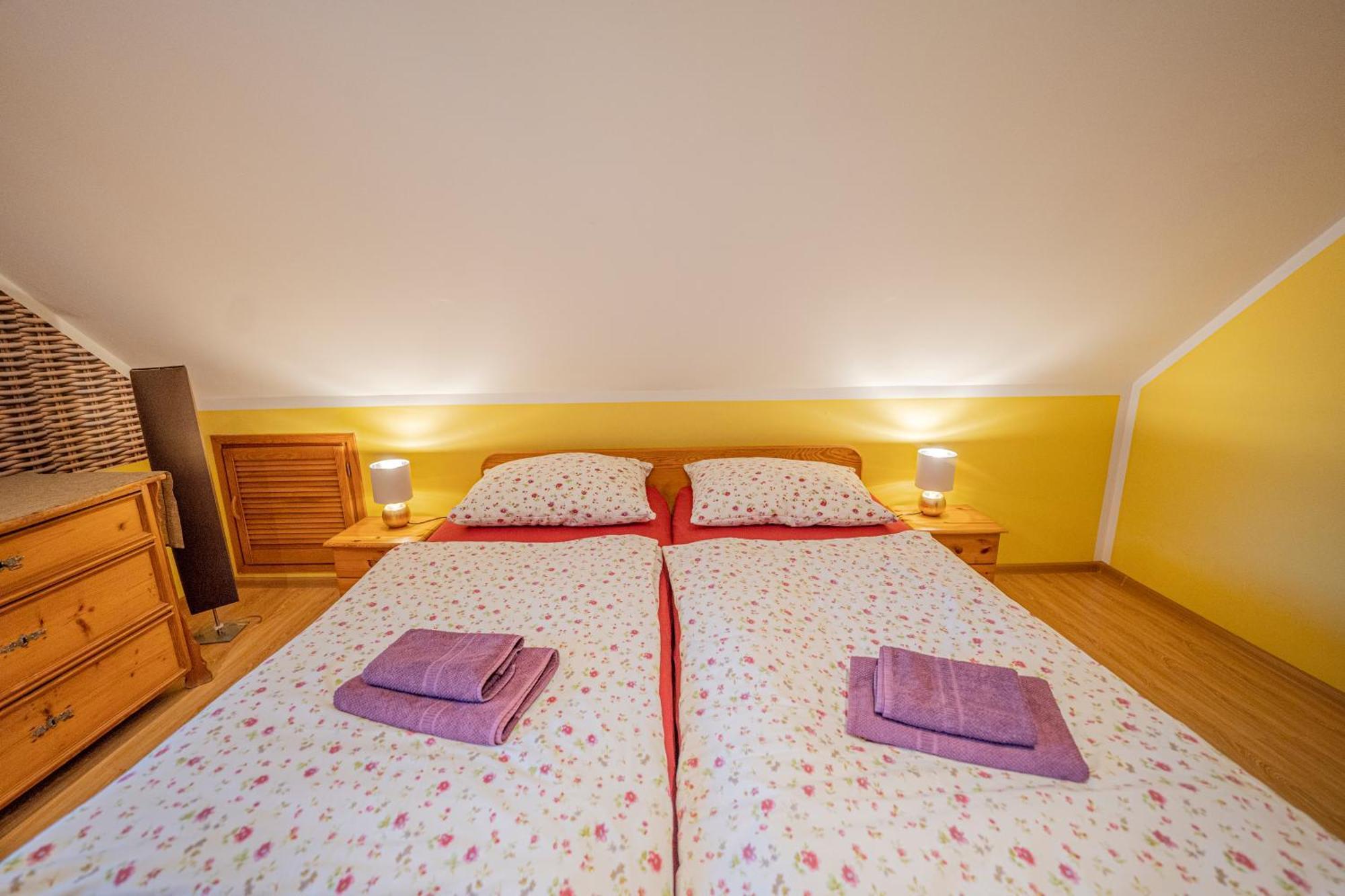 Apartmán Dom Ogrodnika Jezow Sudecki Exteriér fotografie